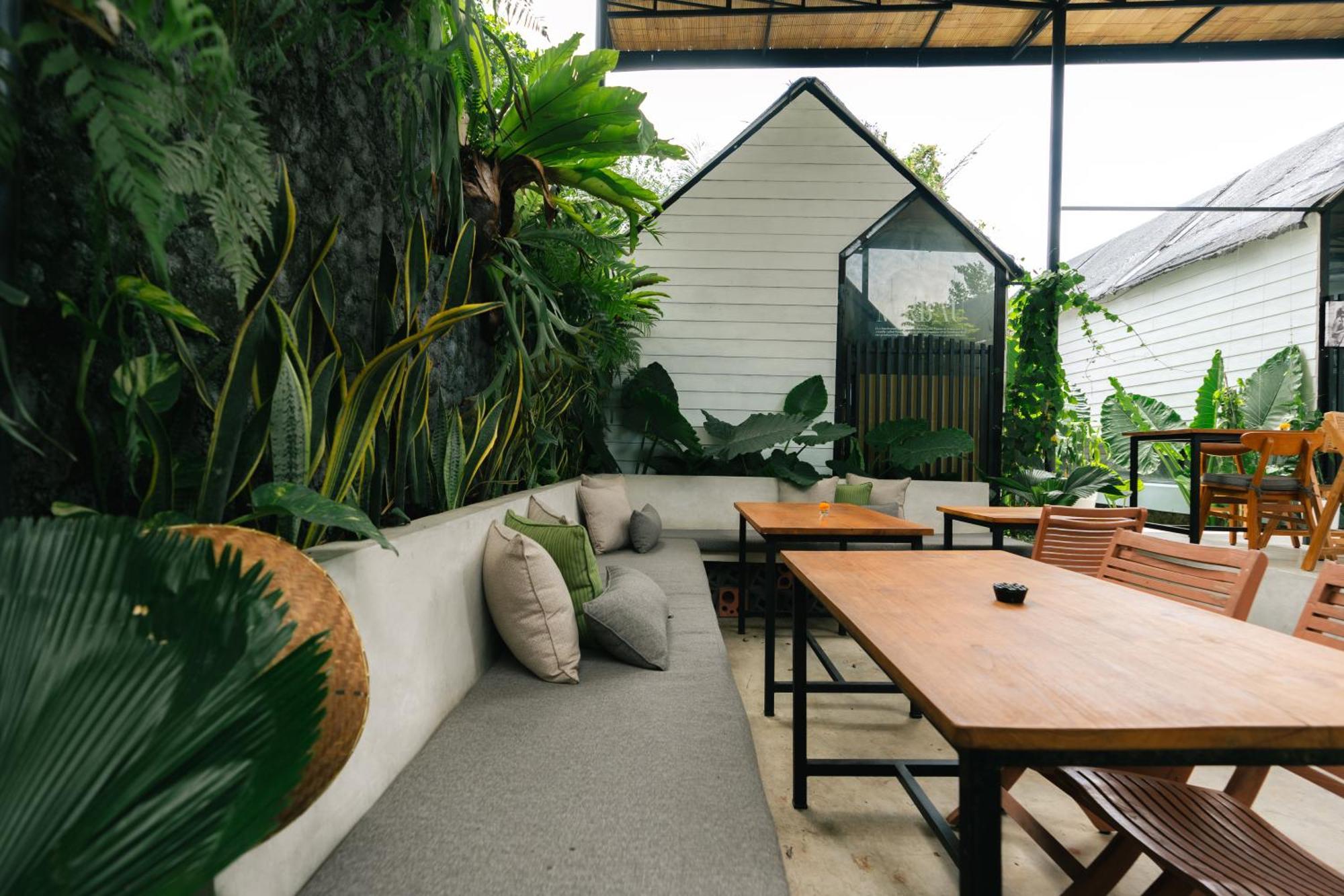 The Jungle Hostel Canggu Exterior foto