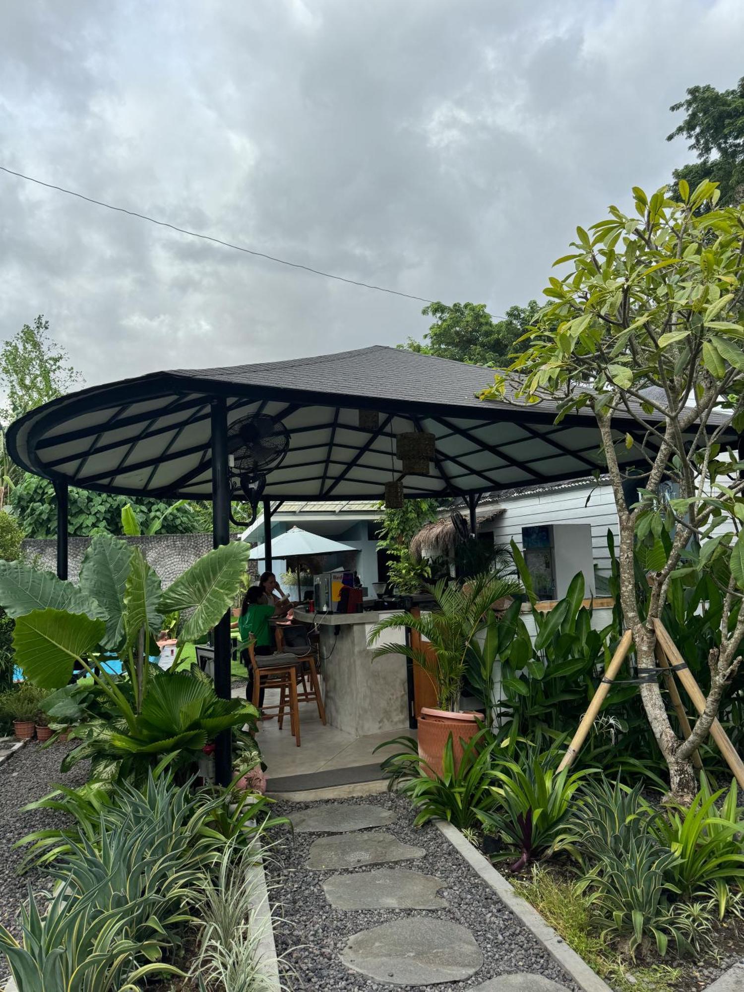 The Jungle Hostel Canggu Exterior foto